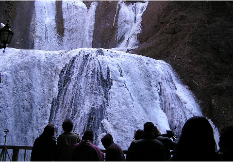 三ツ星の宿「八幡屋」&日本三名瀑「袋田の滝」のたび!
